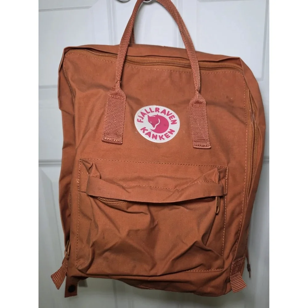 Fjallraven Kanken Classic Backpack Acorn Brown 16L 23510 Unisex Daypack